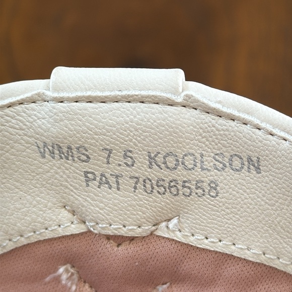 NWOT Dolce Vita Lacie Womens Cream Western Ankle Boots. Size 7.5. - Picture 8 of 10